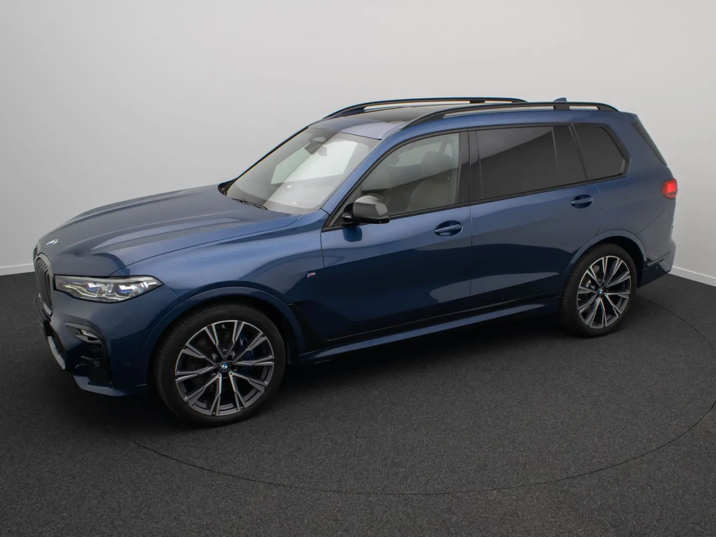 BMW X7 M50i  Massage 360°B&W Laser DAB SkyLounge 22