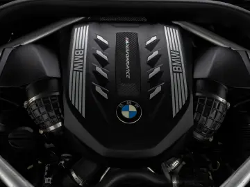 BMW X7 M50i  Massage 360°B&W Laser DAB SkyLounge 22