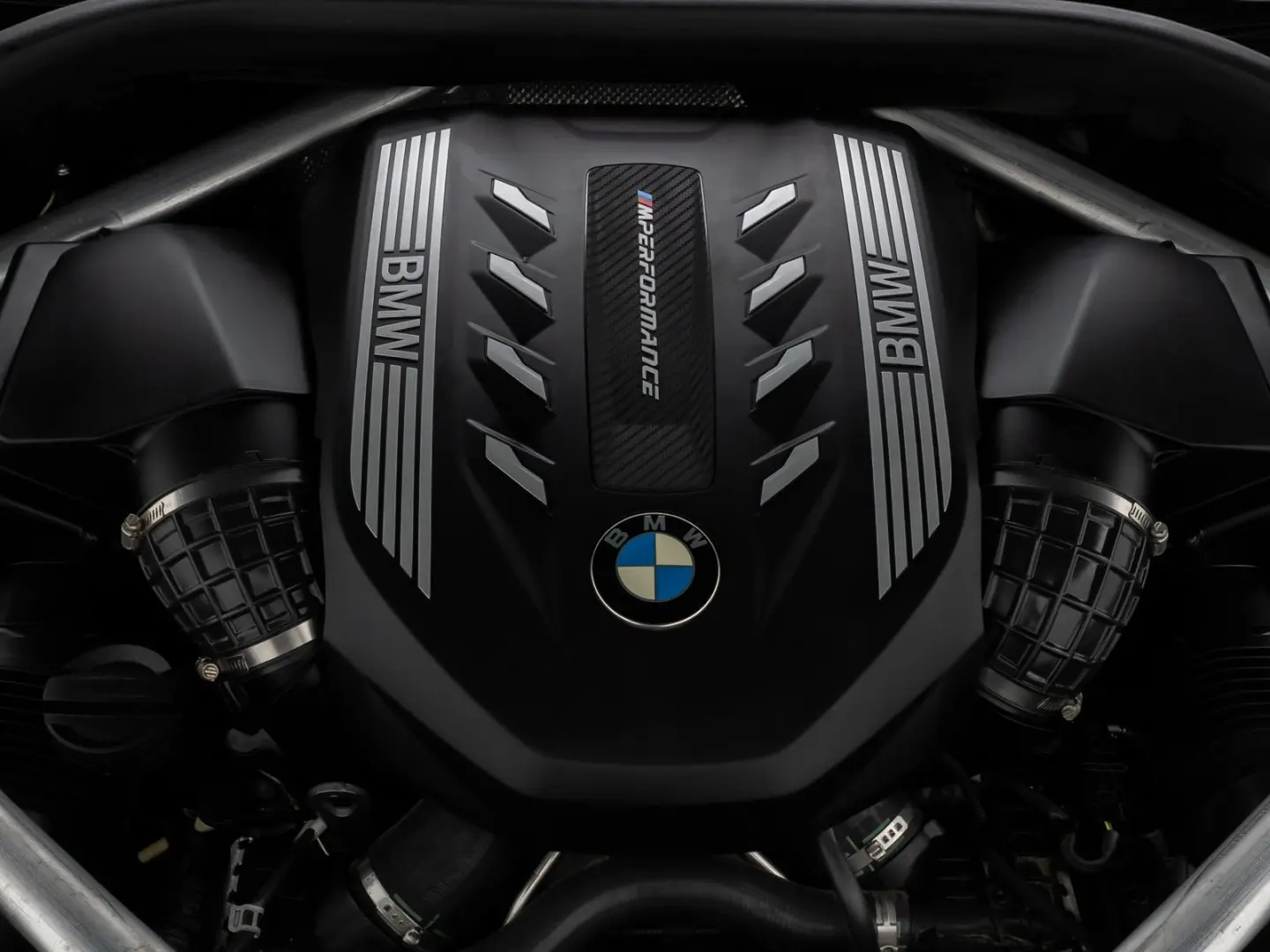 BMW X7 M50i  Massage 360°B&W Laser DAB SkyLounge 22
