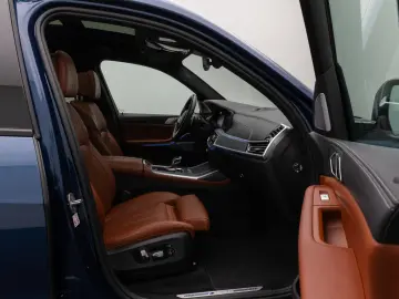 BMW X7 M50i  Massage 360°B&W Laser DAB SkyLounge 22