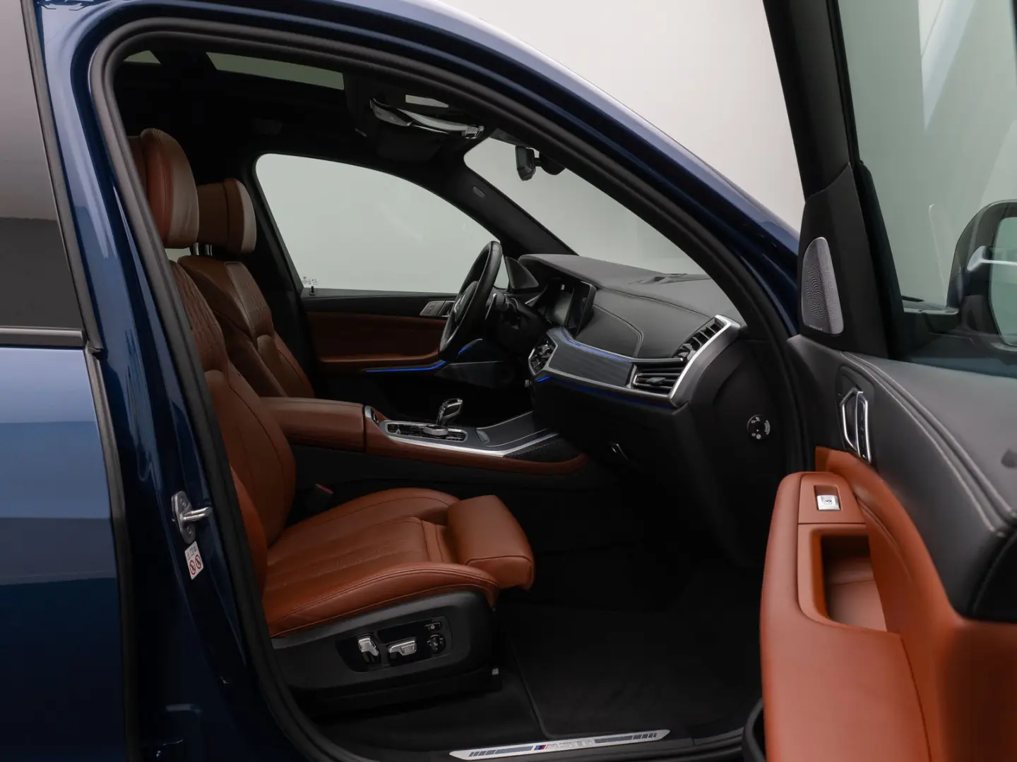BMW X7 M50i  Massage 360°B&W Laser DAB SkyLounge 22