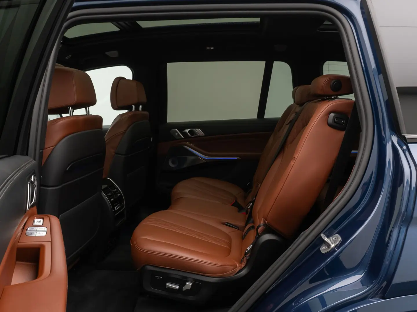 BMW X7 M50i  Massage 360°B&W Laser DAB SkyLounge 22