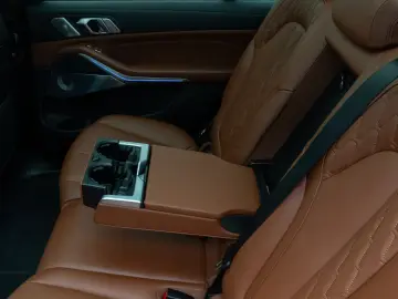 BMW X7 M50i  Massage 360°B&W Laser DAB SkyLounge 22