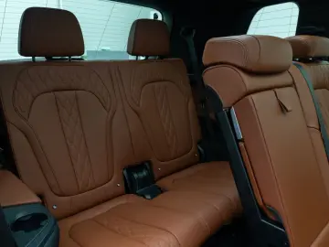 BMW X7 M50i  Massage 360°B&W Laser DAB SkyLounge 22