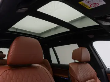 BMW X7 M50i  Massage 360°B&W Laser DAB SkyLounge 22