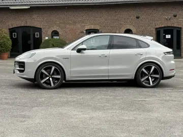 Porsche Cayenne E-Hybrid Coupe HD MATRIX*HEAD