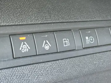 PEUGEOT 3008 Hybrid4 300 e-EAT8 GT-Line 4x4