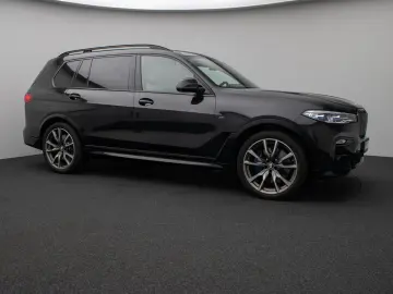 BMW X7 M50i Laser 360°HUD DAB H/K SoftCL 22Zoll