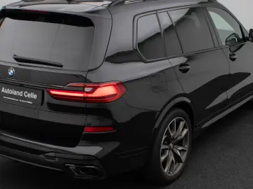 BMW X7 M50i Laser 360°HUD DAB H/K SoftCL 22Zoll