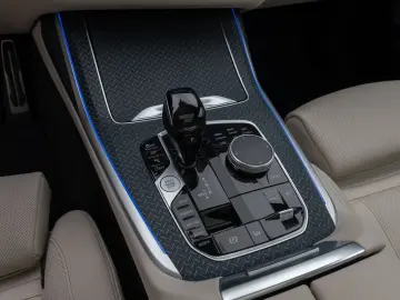 BMW X7 M50i Laser 360°HUD DAB H/K SoftCL 22Zoll