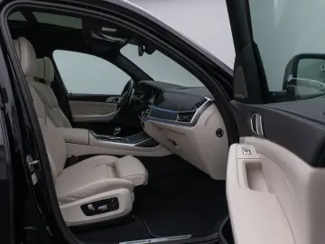 BMW X7 M50i Laser 360°HUD DAB H/K SoftCL 22Zoll