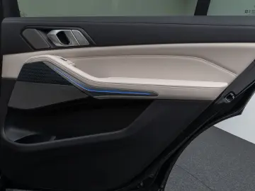 BMW X7 M50i Laser 360°HUD DAB H/K SoftCL 22Zoll