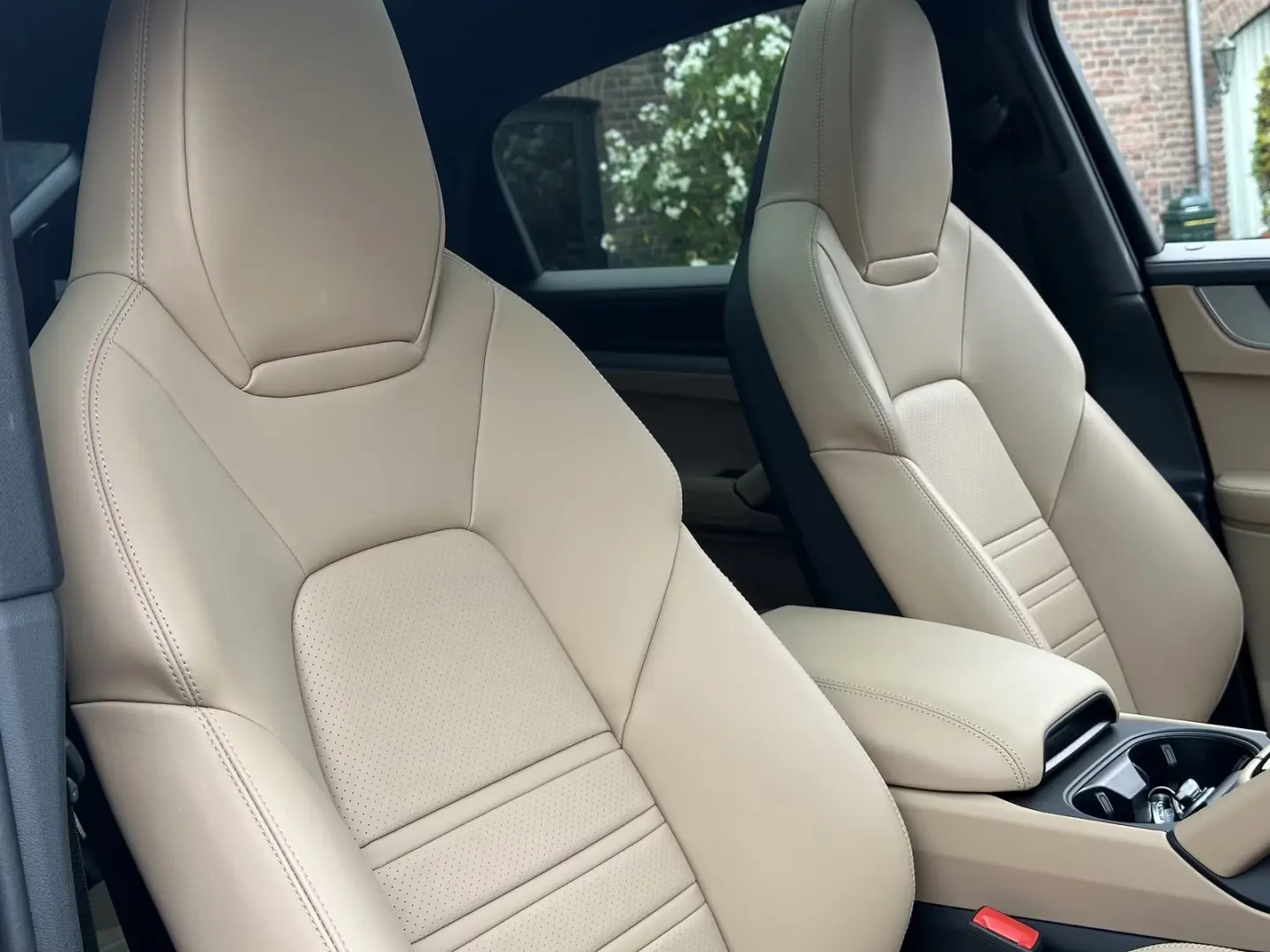 Porsche Cayenne E-Hybrid Coupe SPORTDESIGN