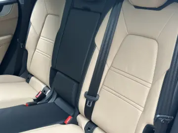 Porsche Cayenne E-Hybrid Coupe SPORTDESIGN