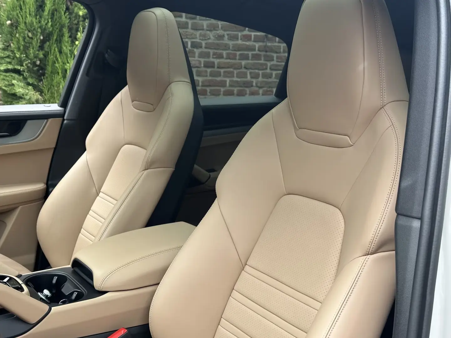 Porsche Cayenne E-Hybrid Coupe SPORTDESIGN
