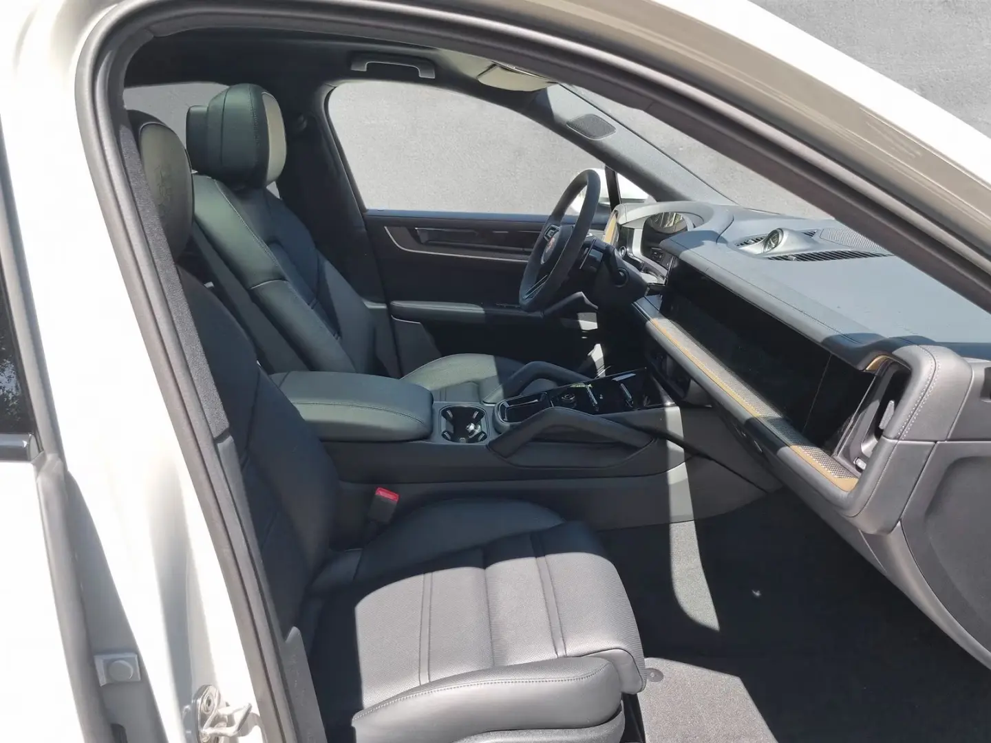 Porsche Cayenne Coup/BURMESTER/LUFTFEDER