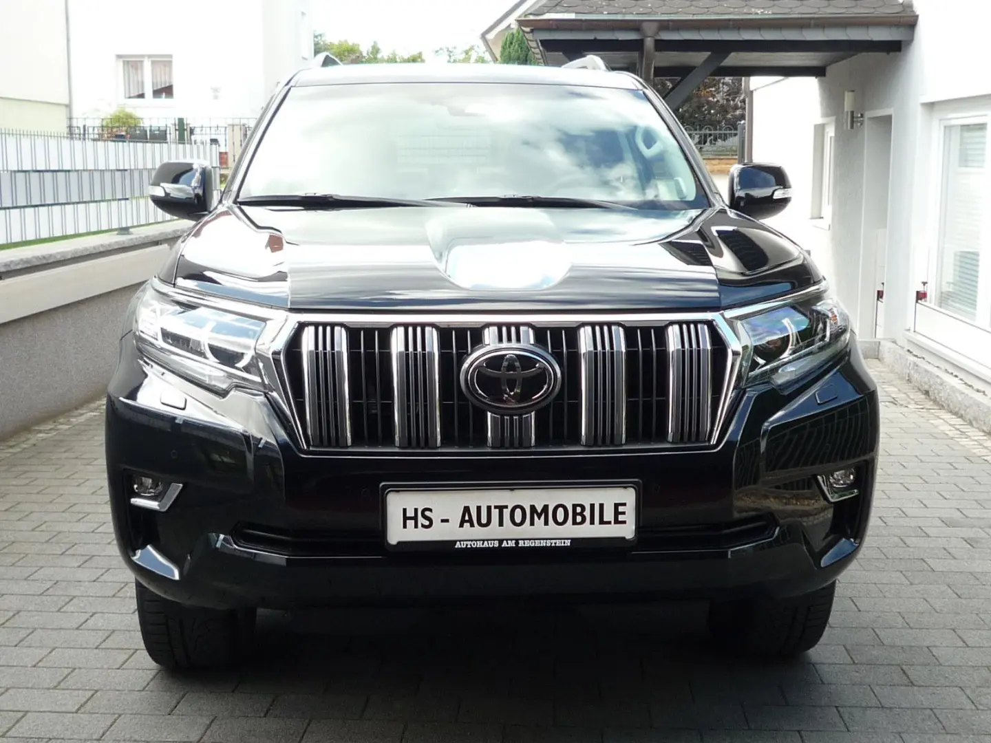 Land Cruiser Executive/ACC/LED/RFK/Apple CarPlay