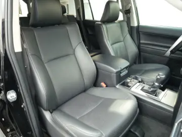 Land Cruiser Executive/ACC/LED/RFK/Apple CarPlay