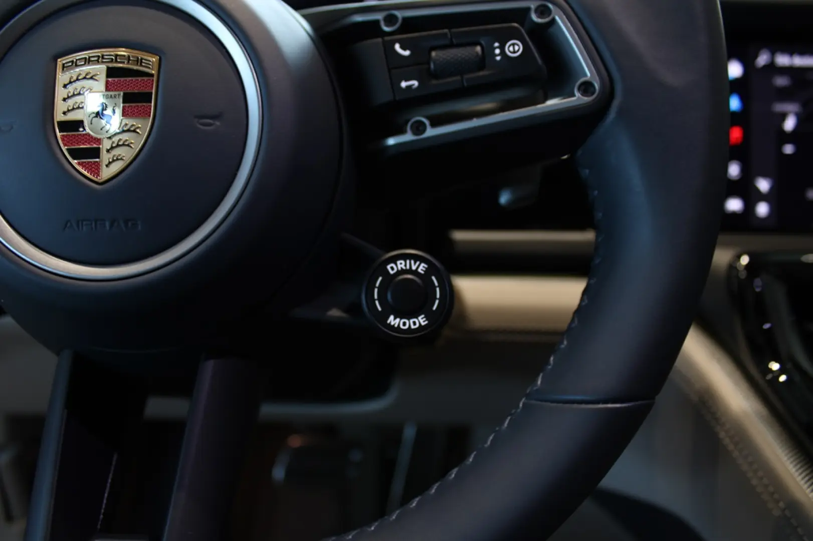Porsche Panamera 4