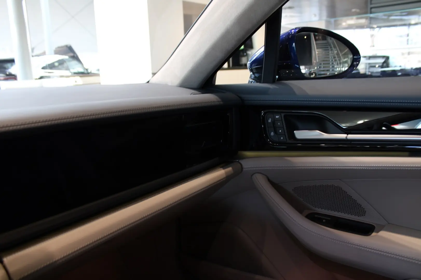 Porsche Panamera 4