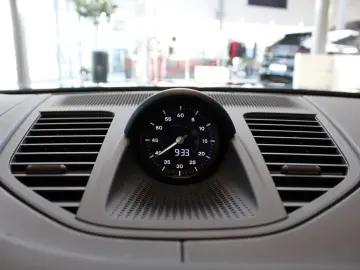 Porsche Panamera 4
