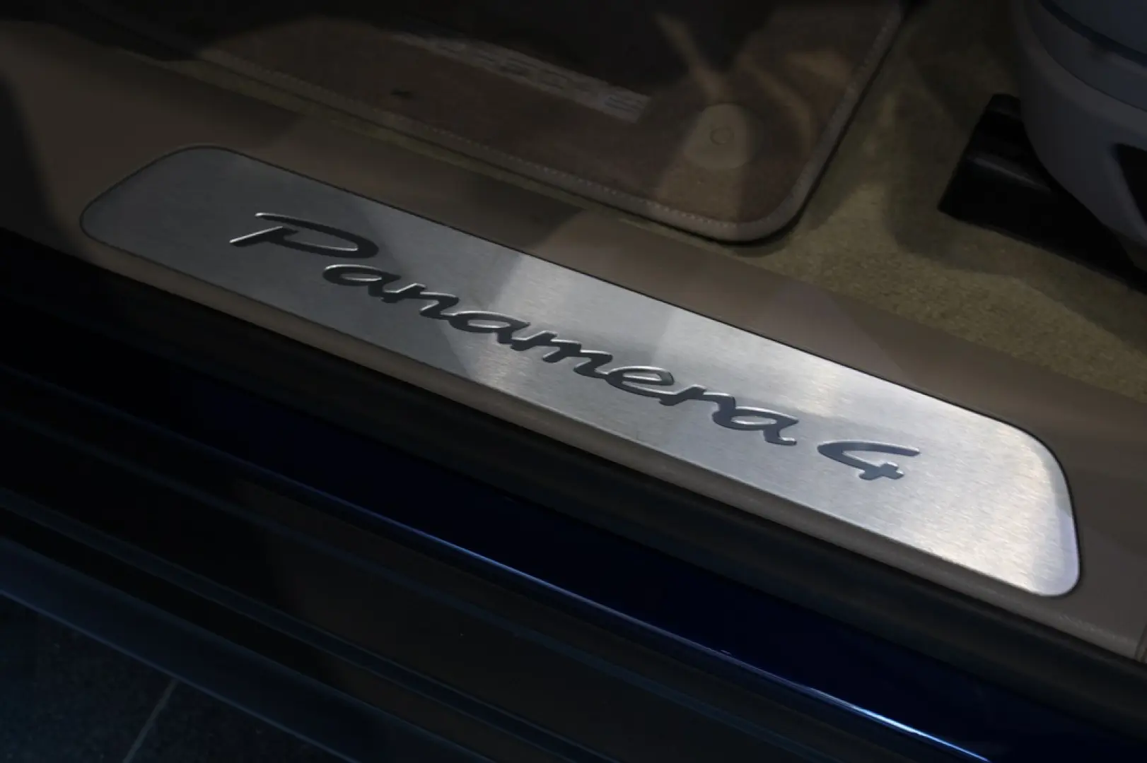 Porsche Panamera 4