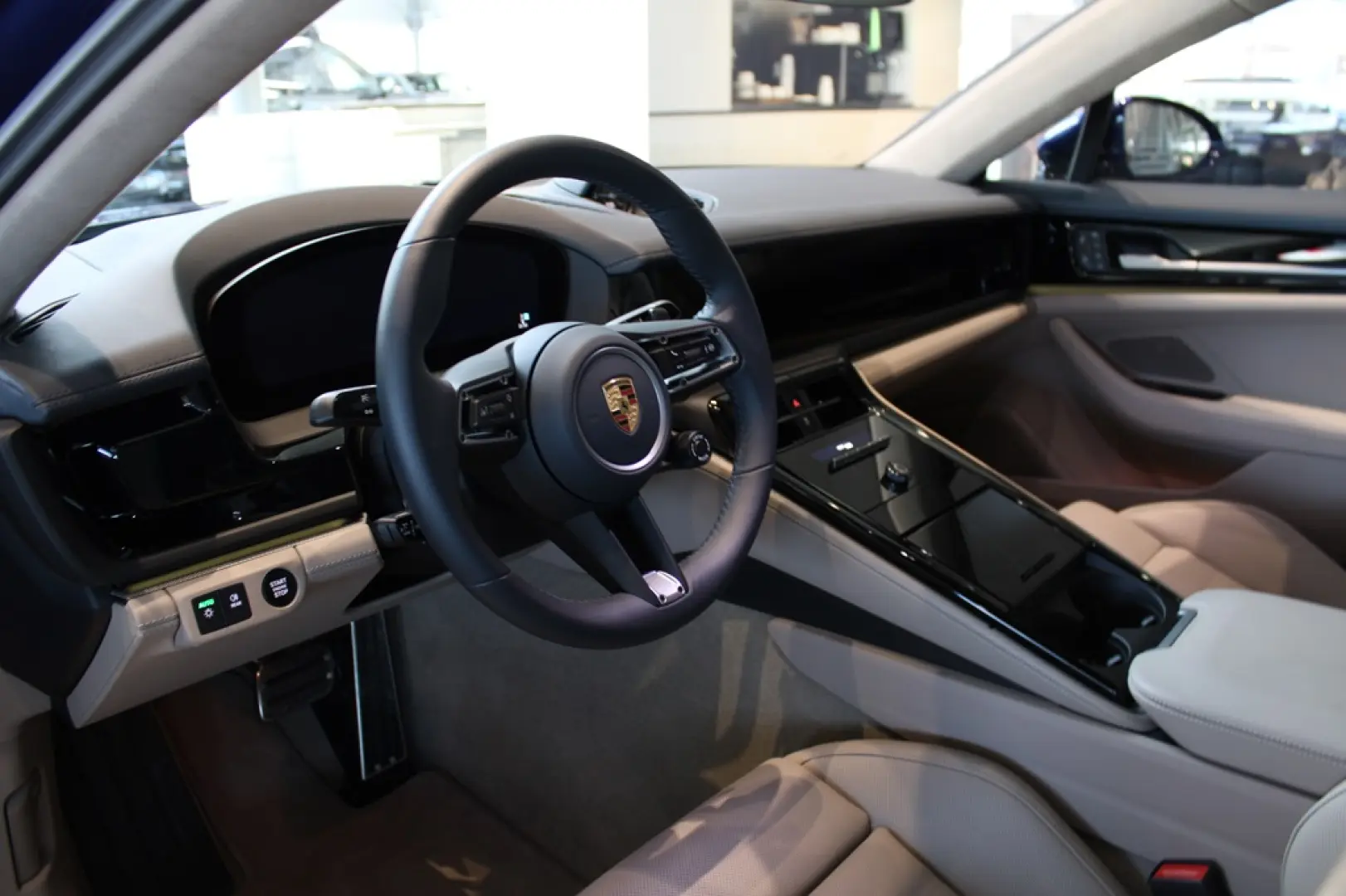 Porsche Panamera 4