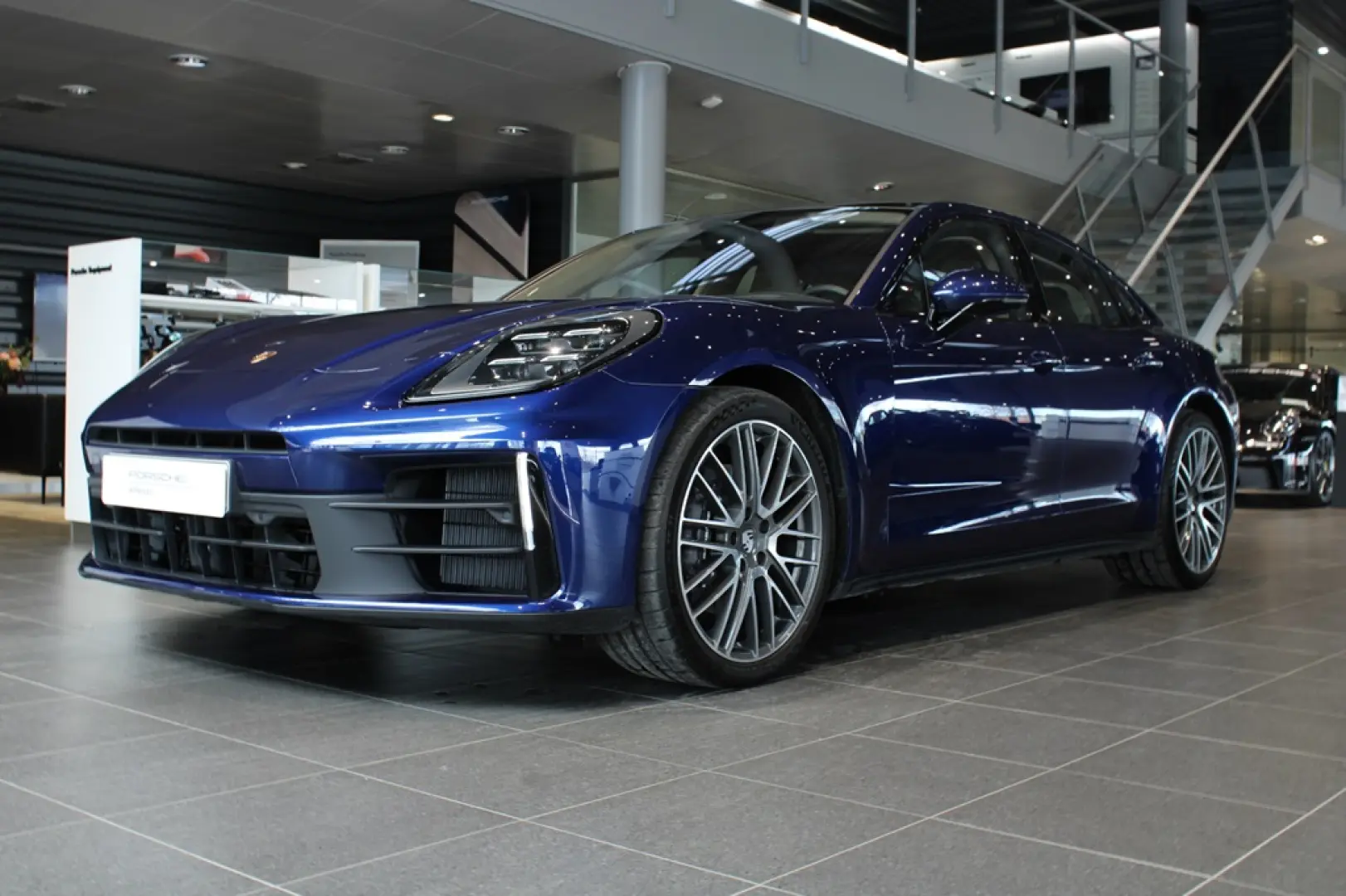 Porsche Panamera 4