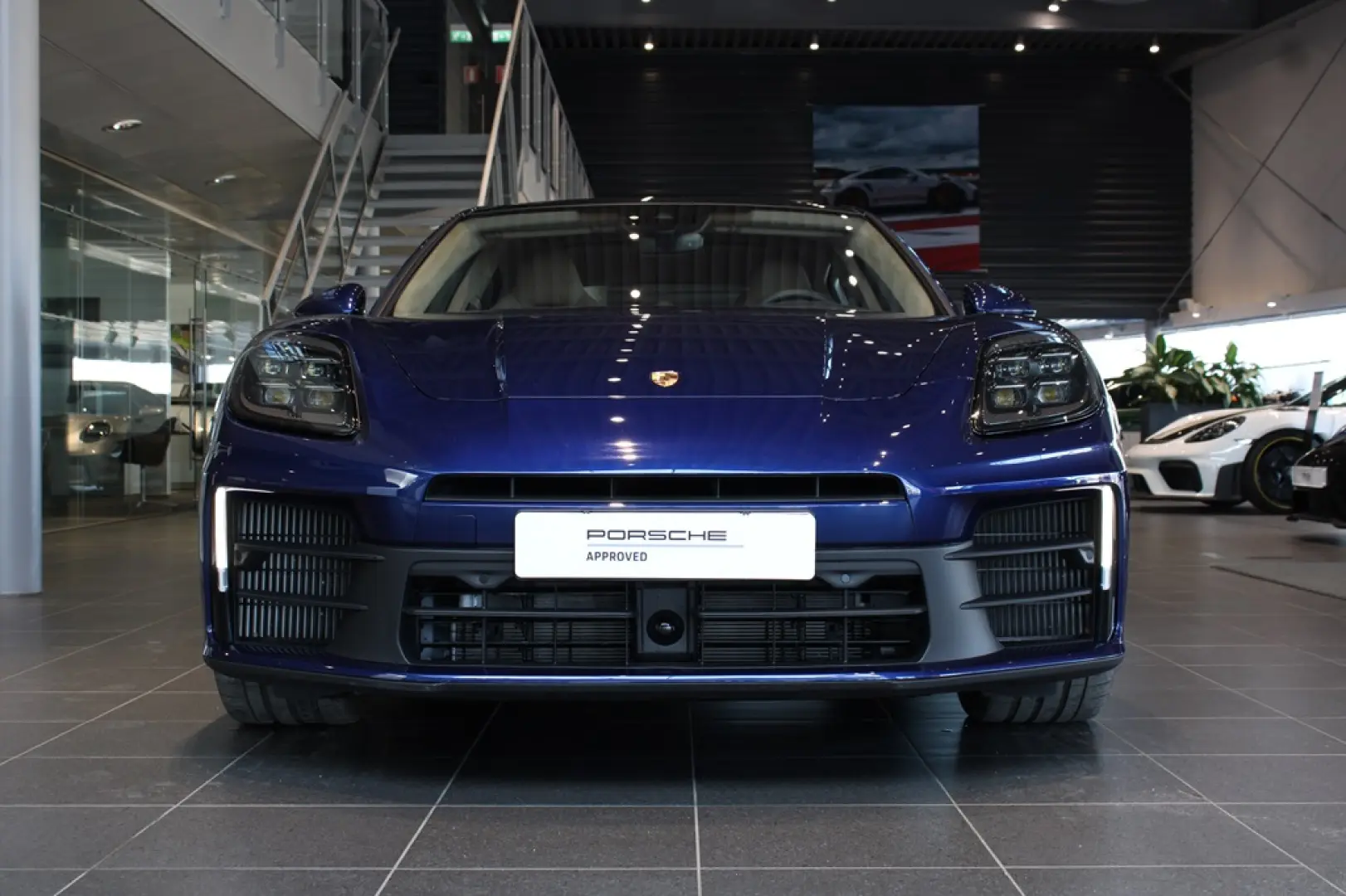 Porsche Panamera 4