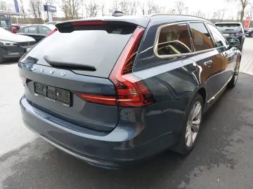 Volvo V90 Inscription Recharge Plug-In Hybrid AWD T8 T