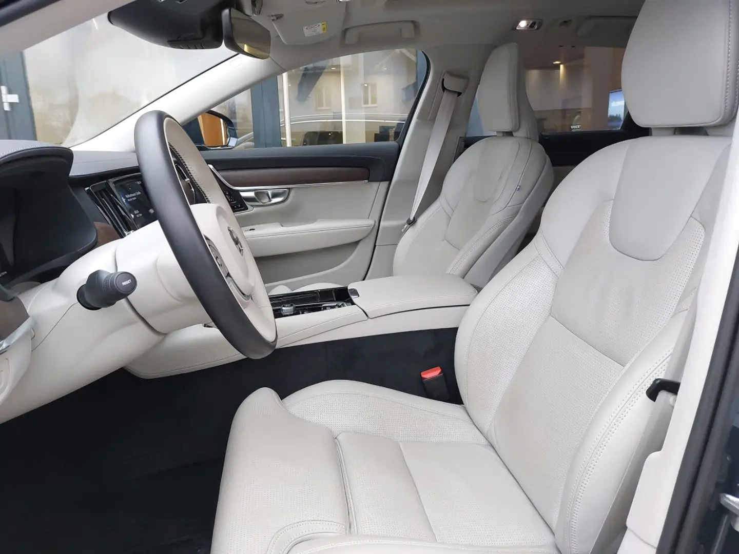 Volvo V90 Inscription Recharge Plug-In Hybrid AWD T8 T