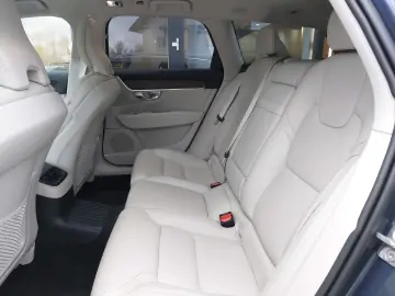 Volvo V90 Inscription Recharge Plug-In Hybrid AWD T8 T