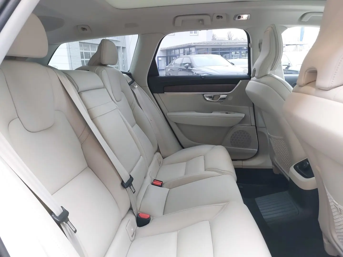 Volvo V90 Inscription Recharge Plug-In Hybrid AWD T8 T