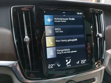 Volvo V90 Inscription Recharge Plug-In Hybrid AWD T8 T