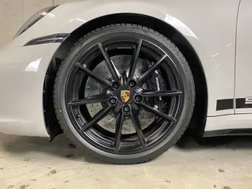 Porsche 992 (911) Carrera 4S | PCCB |