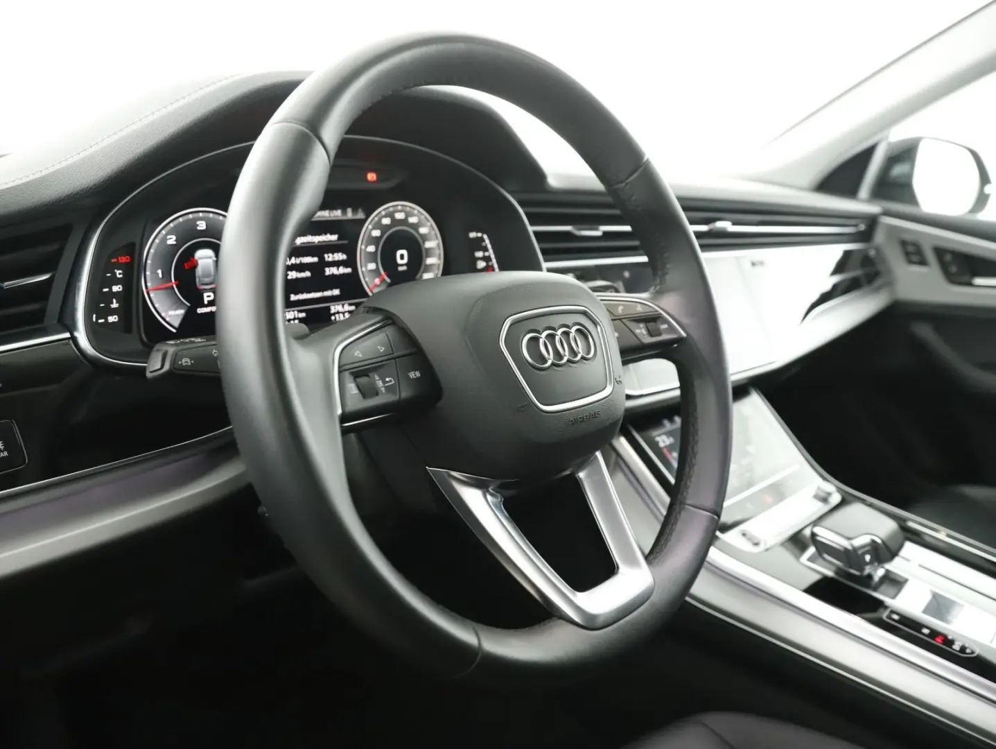 Q8 45 TDI TIPT*QUA*LED*RFK*AHK*LUFT*NAVI*ACC*DAB