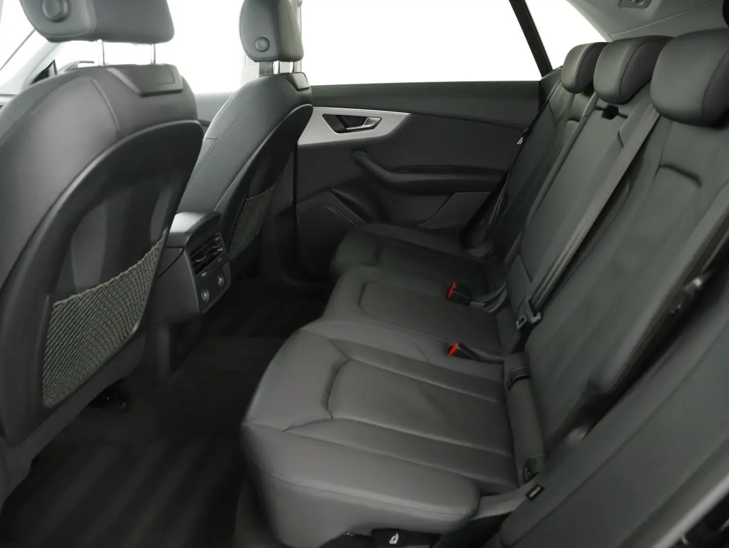 Q8 45 TDI TIPT*QUA*LED*RFK*AHK*LUFT*NAVI*ACC*DAB