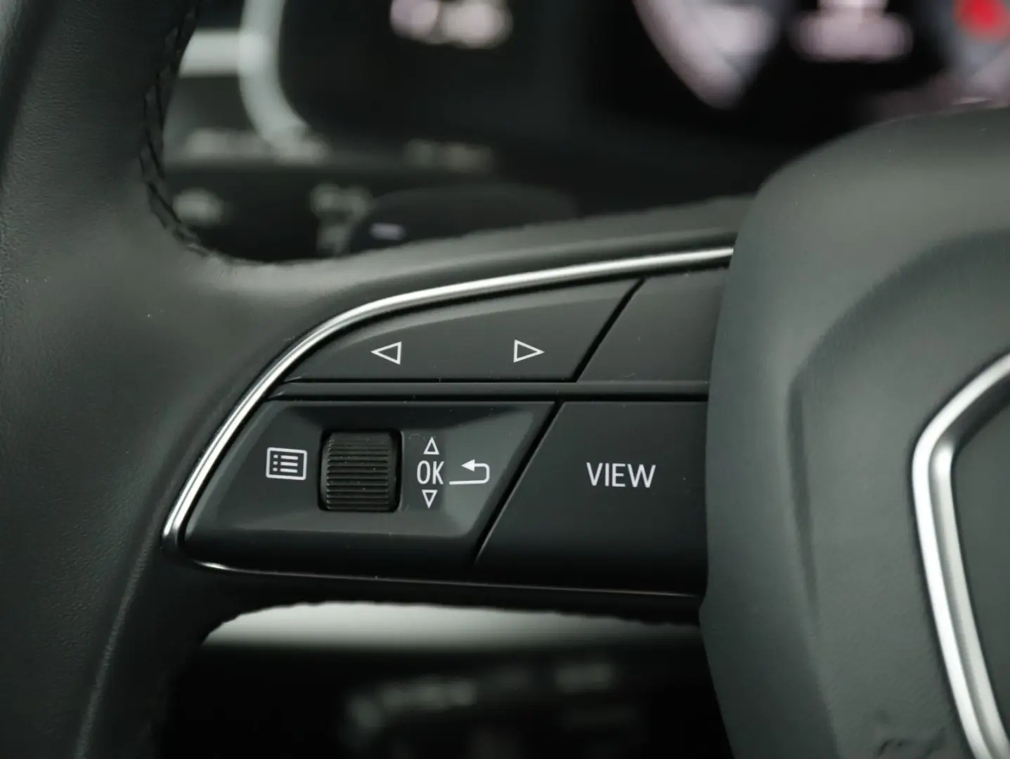 Q8 45 TDI TIPT*QUA*LED*RFK*AHK*LUFT*NAVI*ACC*DAB