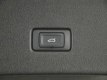 Q8 45 TDI TIPT*QUA*LED*RFK*AHK*LUFT*NAVI*ACC*DAB