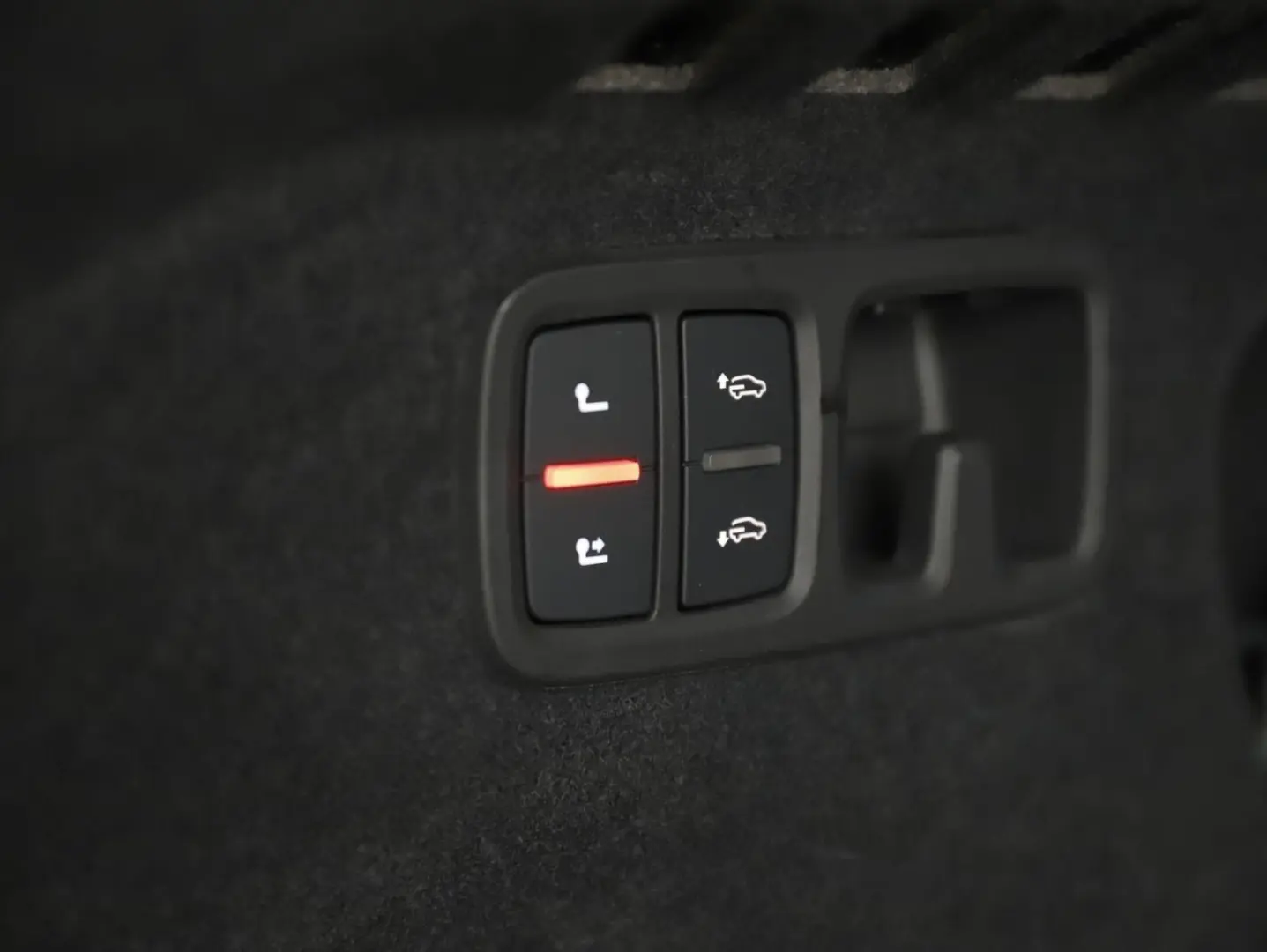 Q8 45 TDI TIPT*QUA*LED*RFK*AHK*LUFT*NAVI*ACC*DAB