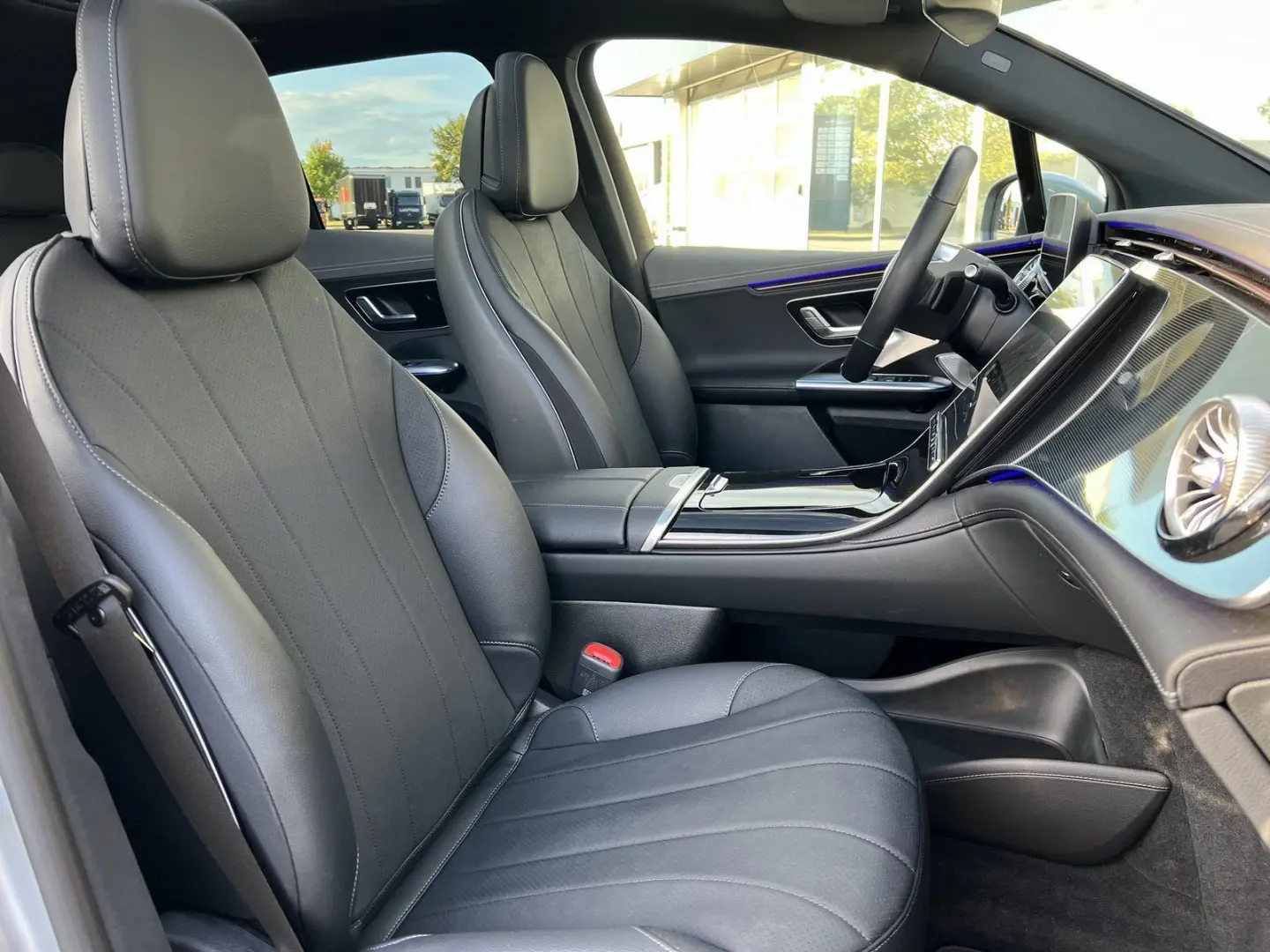 EQE 350 4M SUV Electric Art AHK 4xSHZ 360° Pano