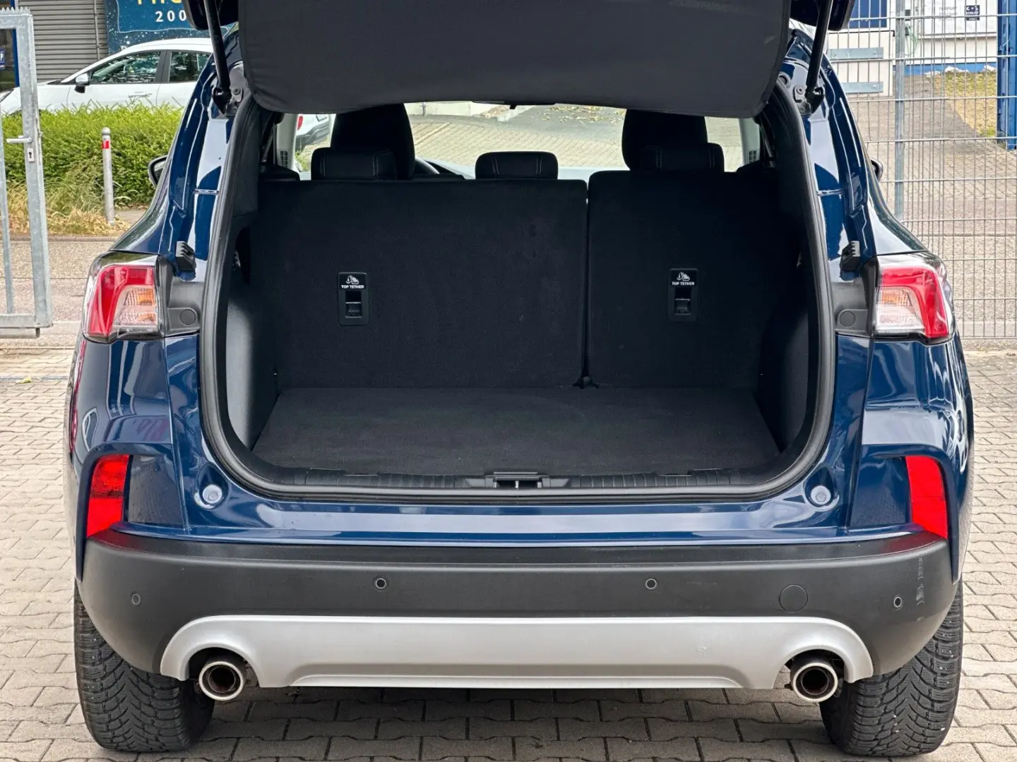 Kuga*org.47TKm*TüVneu*Navi*Klima*Temp*Park*SR+WR