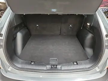 Kuga Plug-In Hybrid Cool & Connect mit AHK, Navi