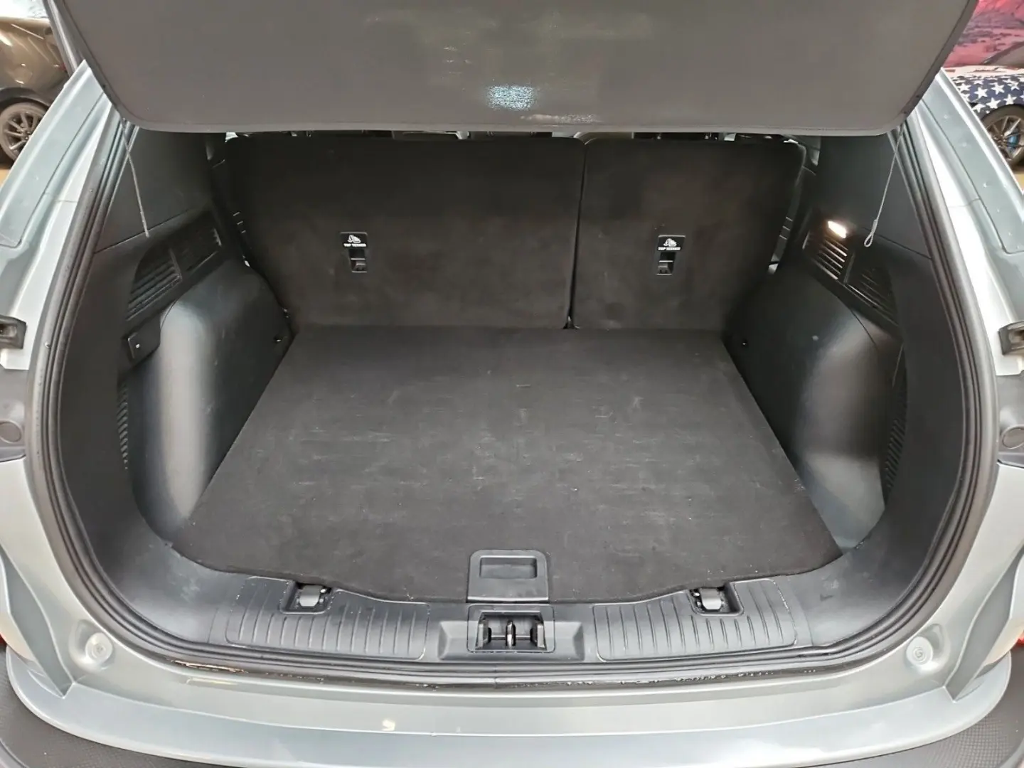 Kuga Plug-In Hybrid Cool & Connect mit AHK, Navi