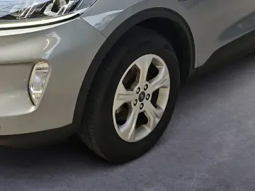 Kuga Plug-In Hybrid Cool & Connect mit AHK, Navi