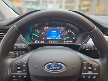 Kuga Plug-In Hybrid Cool & Connect mit AHK, Navi