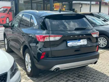 Kuga Titanium KAMERA+NAVI+VICO+LED