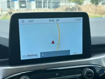 Kuga Titanium KAMERA+NAVI+VICO+LED