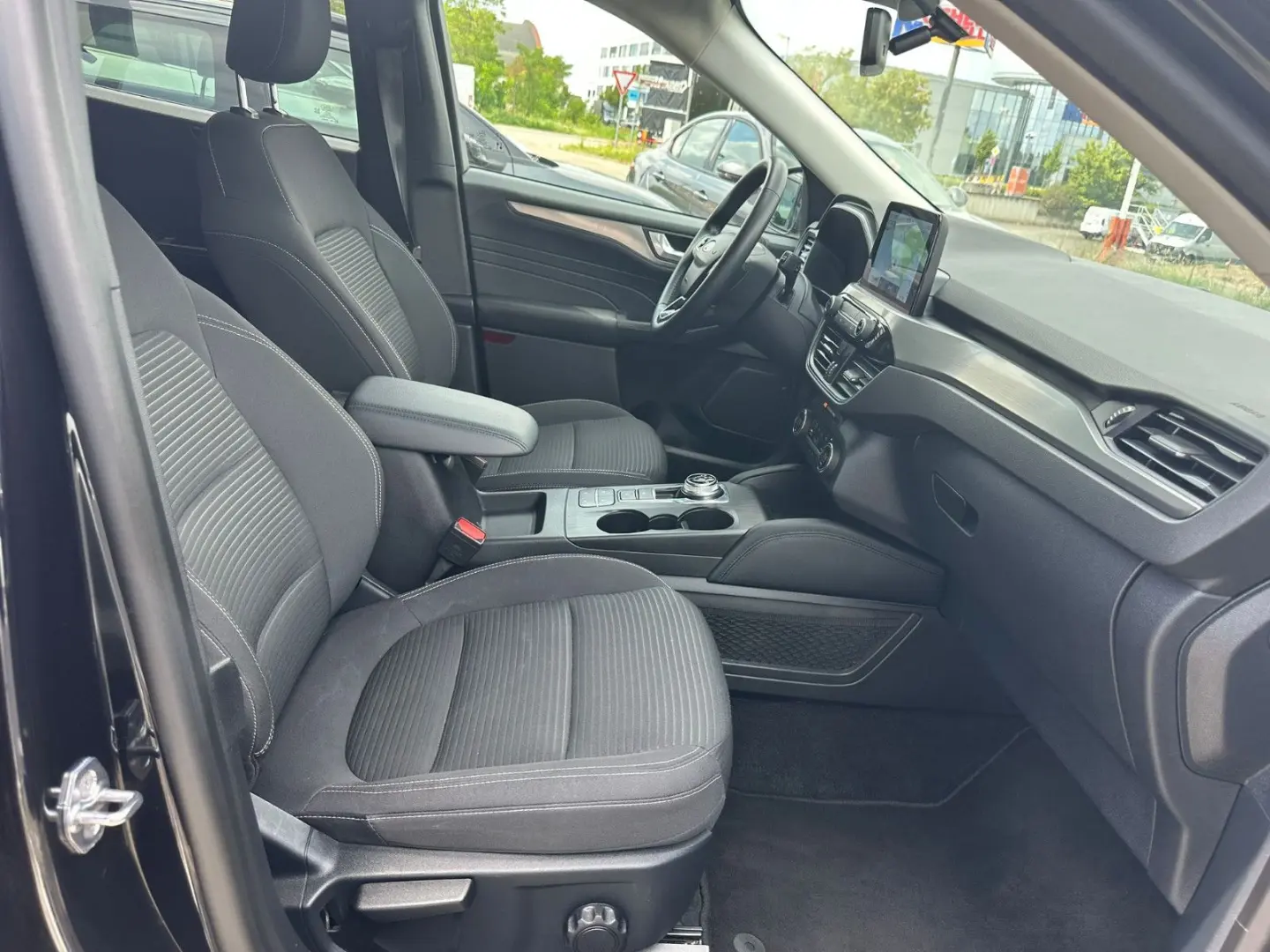 Kuga Titanium KAMERA+NAVI+VICO+LED