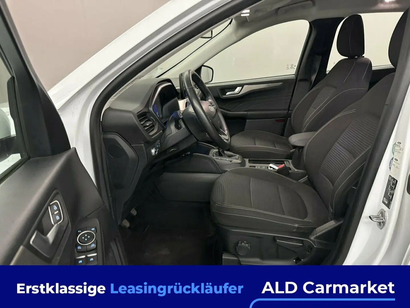 Kuga 1.5 EcoBoost TITANIUM Geschlossen, 5-türig,